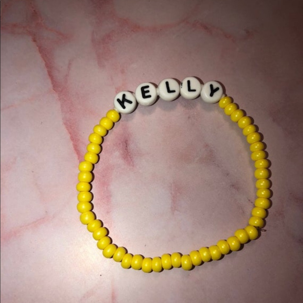 Stretch name bracelet